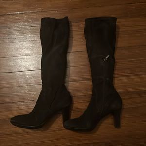 Aquatalia Rhumba, size 7, black suede boot
